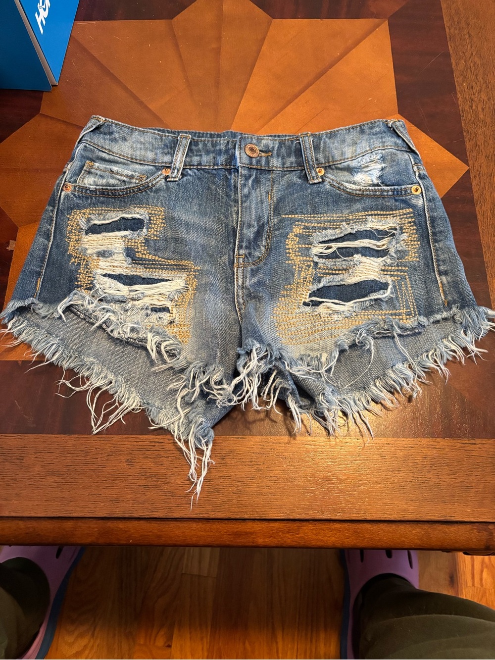 Wet Seal High Rise Distressed Denim Short Shorts Size 2/26
